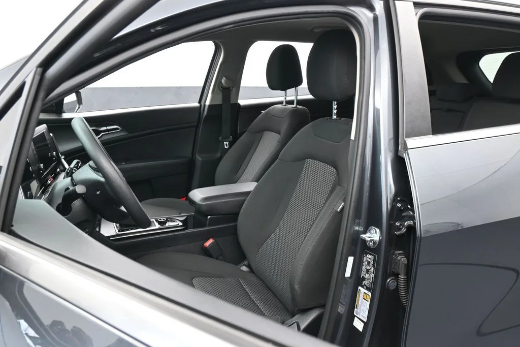 Used 2024 Gravity Gray Kia LX image 10