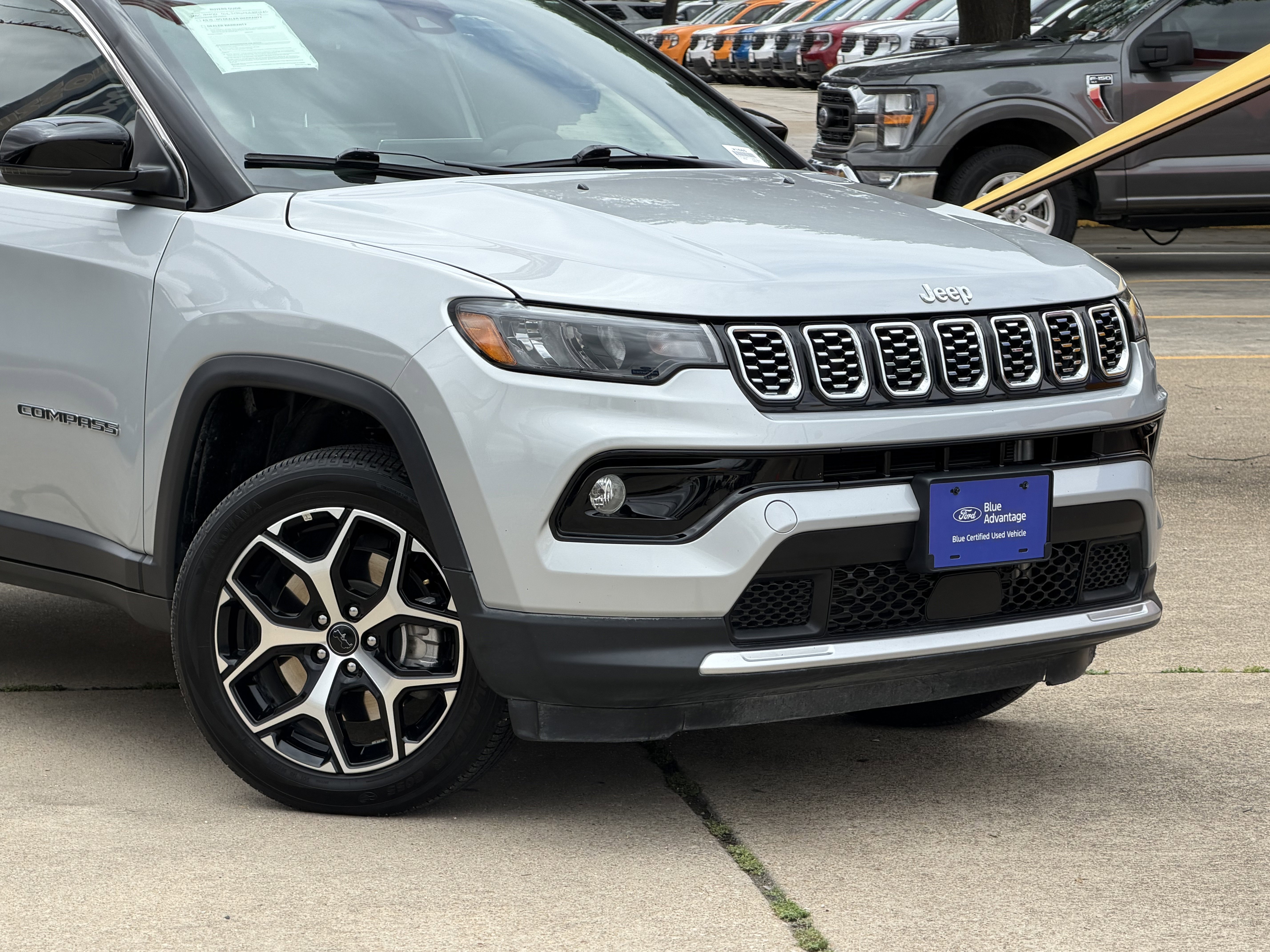 Used 2026 Silver Zynith Metallic Clearcoat Jeep Limited image 2