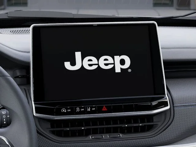 New 2026 Bright White Clear-Coat Exterior Paint Jeep Latitude image 19
