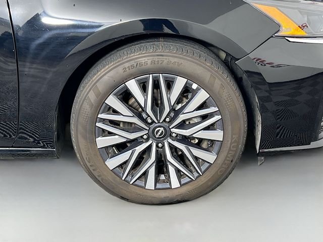 Used 2025 Black Nissan 2.5 SV image 35