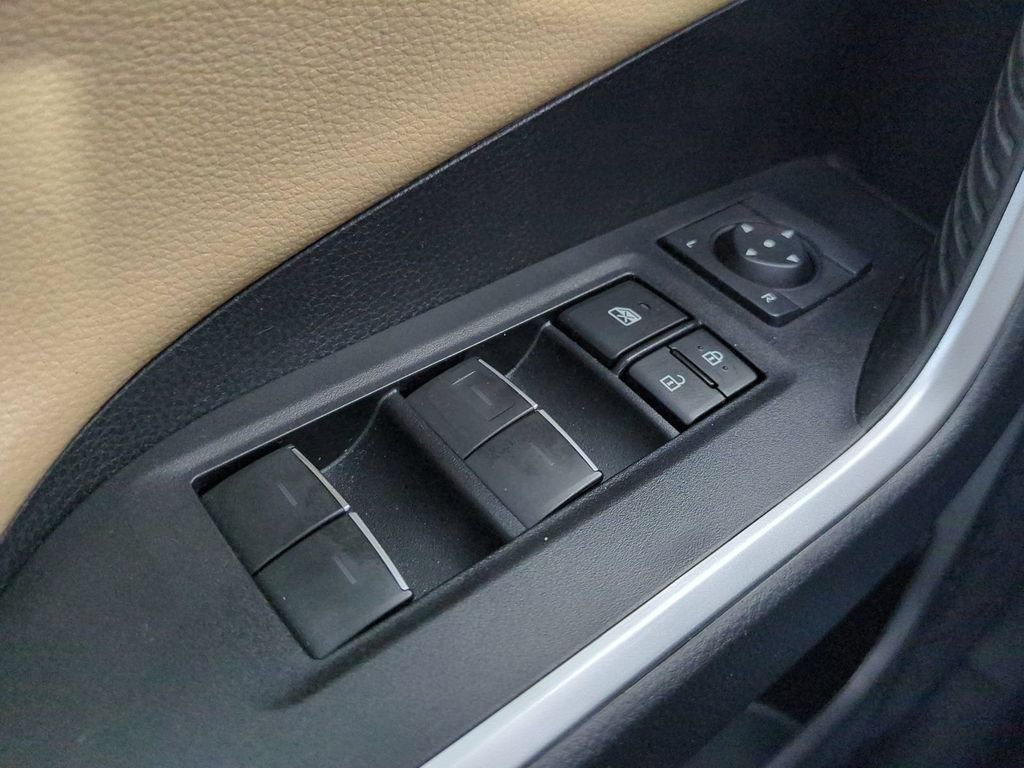 2022 Toyota RAV4 Limited - Photo 32