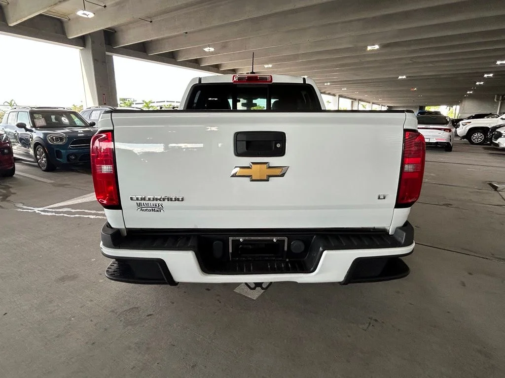 Used 2017 Summit White Chevrolet LT image 3