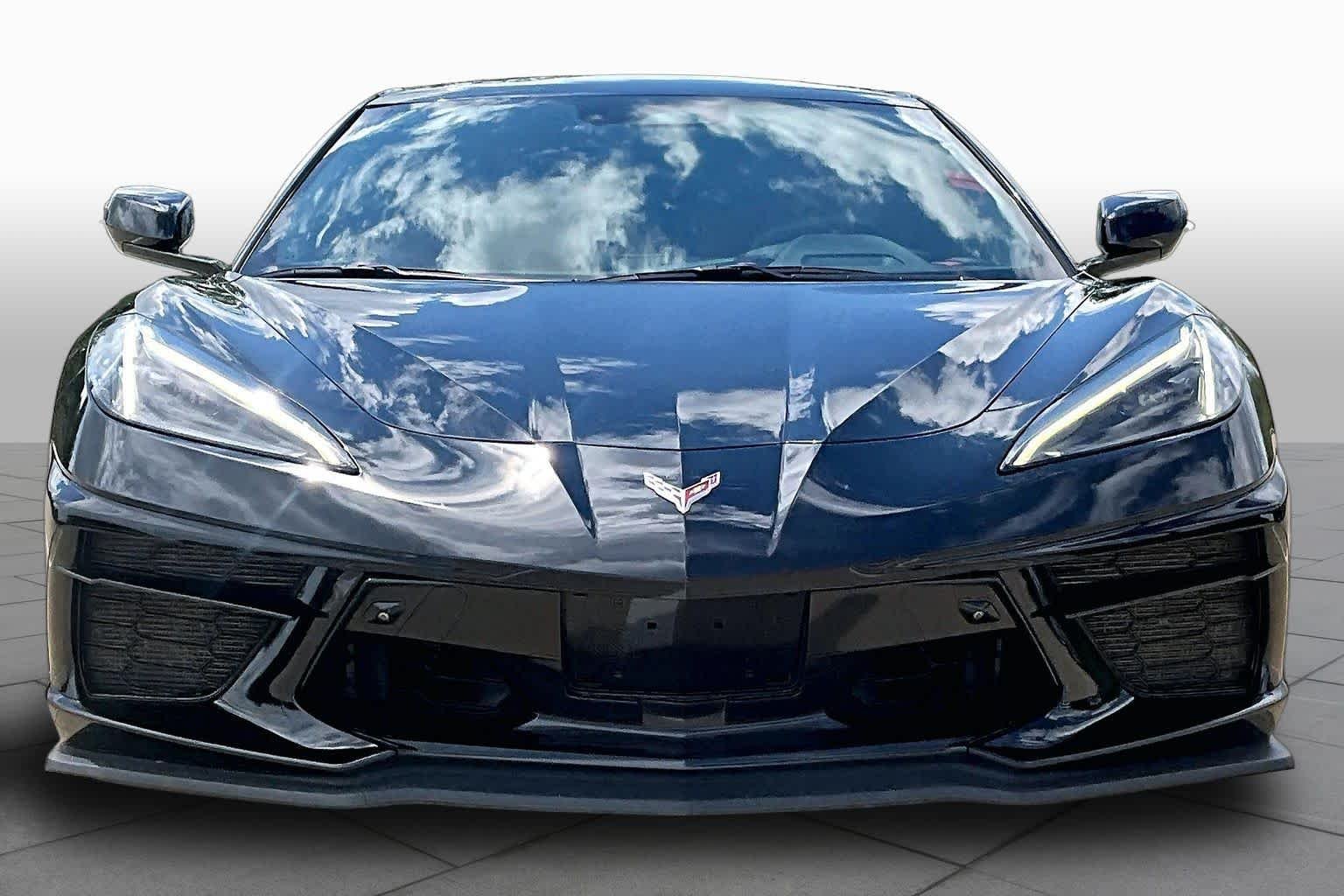 Used 2025 Black Chevrolet 2LT image 4