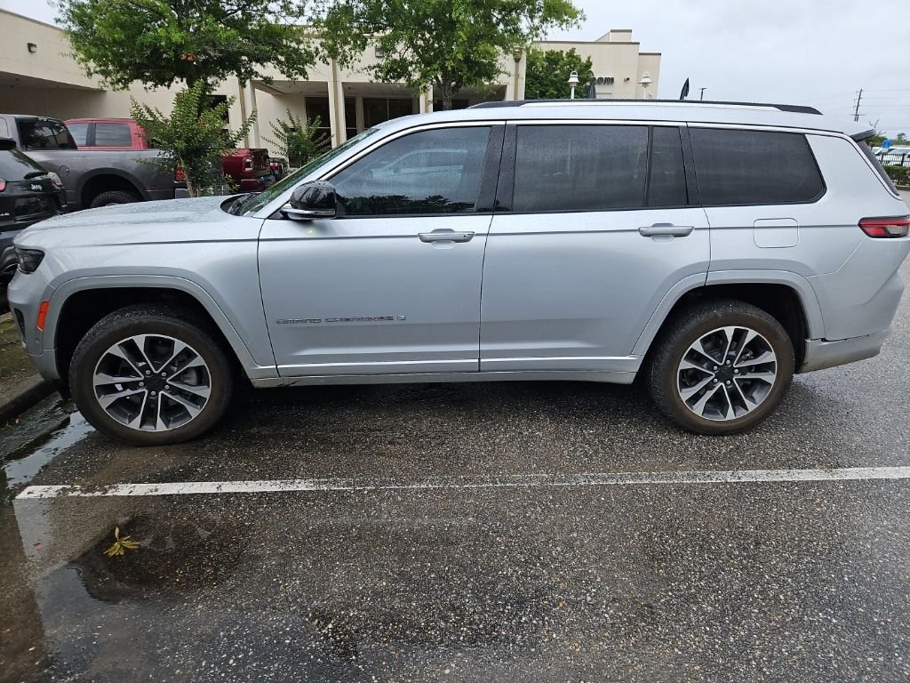 2021 Jeep Grand Cherokee L Overland's photo