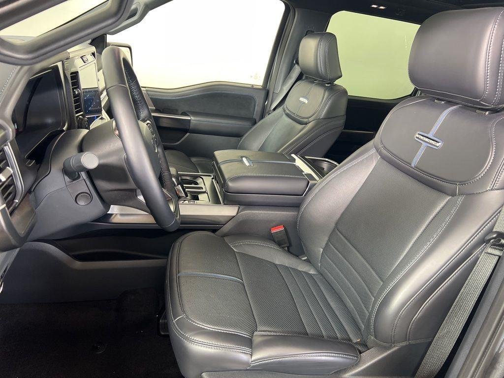 Used 2025 Gray Metallic Ford Platinum image 5