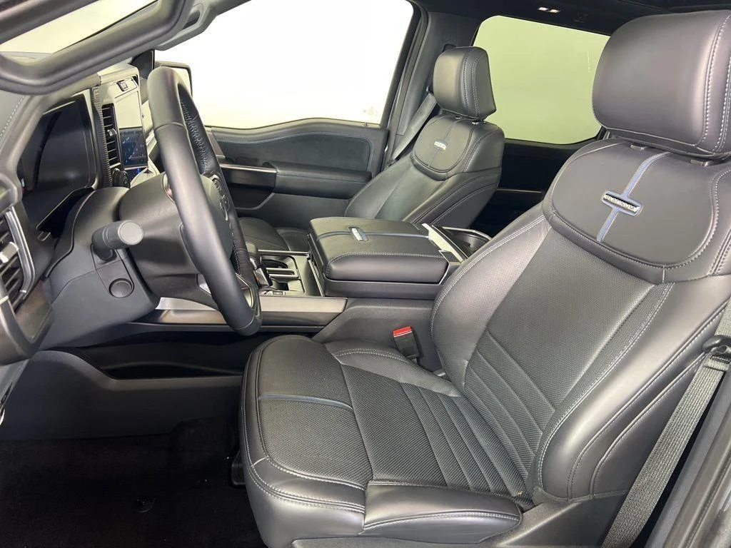 Used 2025 Gray Metallic Ford Platinum image 5