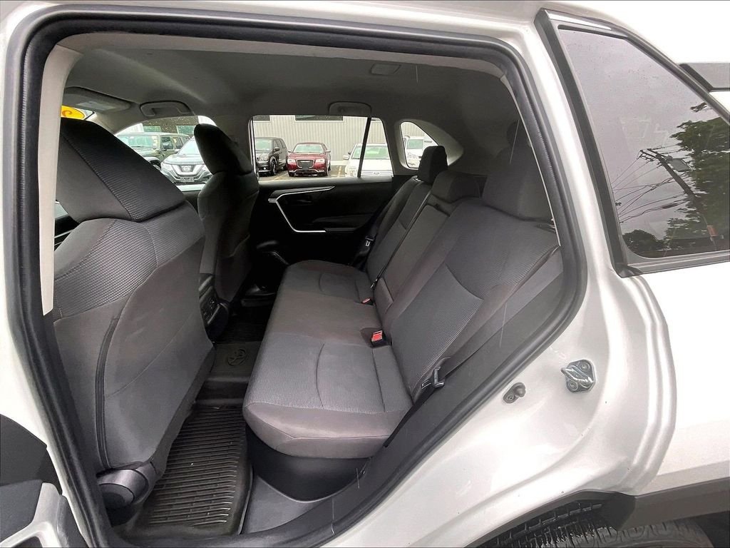Used 2022 White Toyota LE image 15