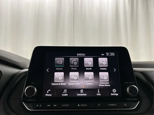 Used 2021 Gray Nissan SV image 15