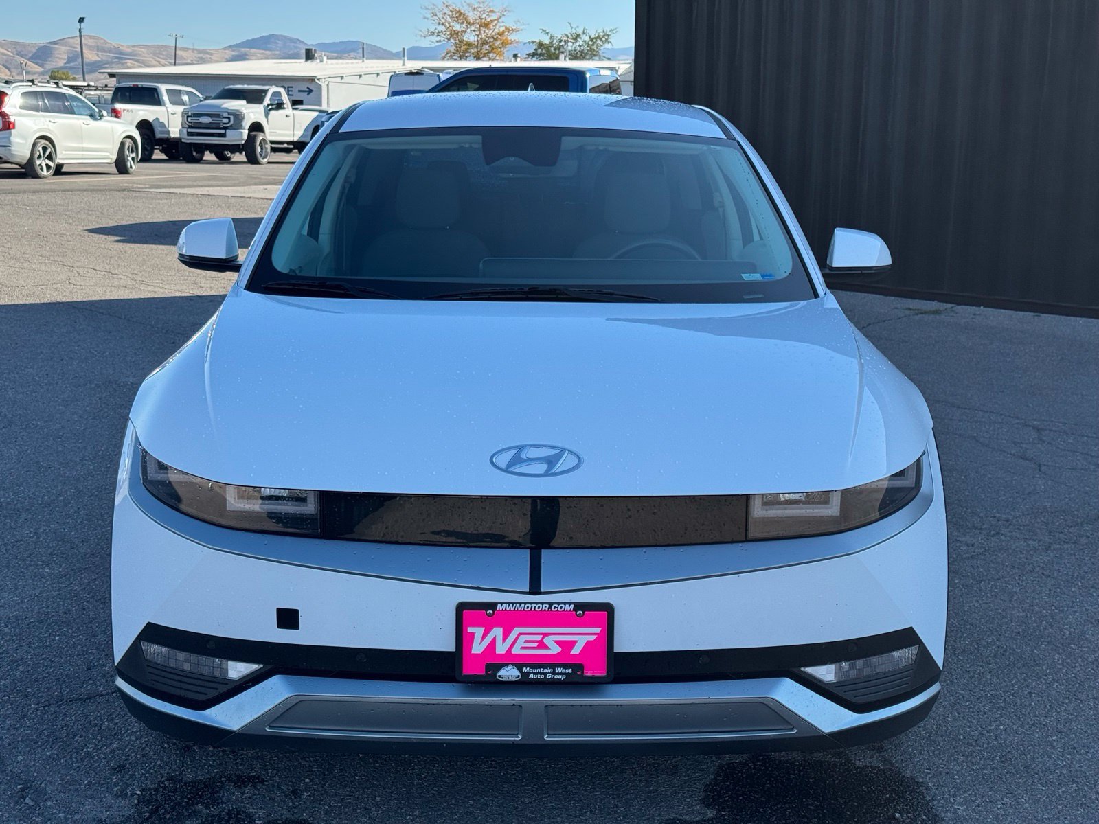 Used 2024 White Hyundai SEL image 2