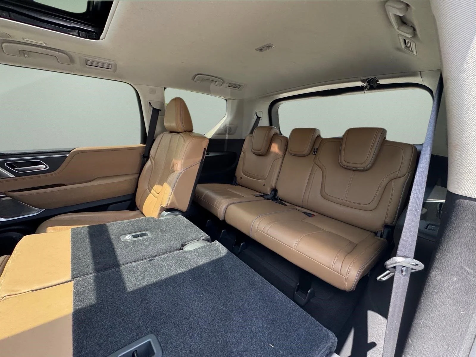 Used 2025 Radiant White INFINITI SENSORY image 16