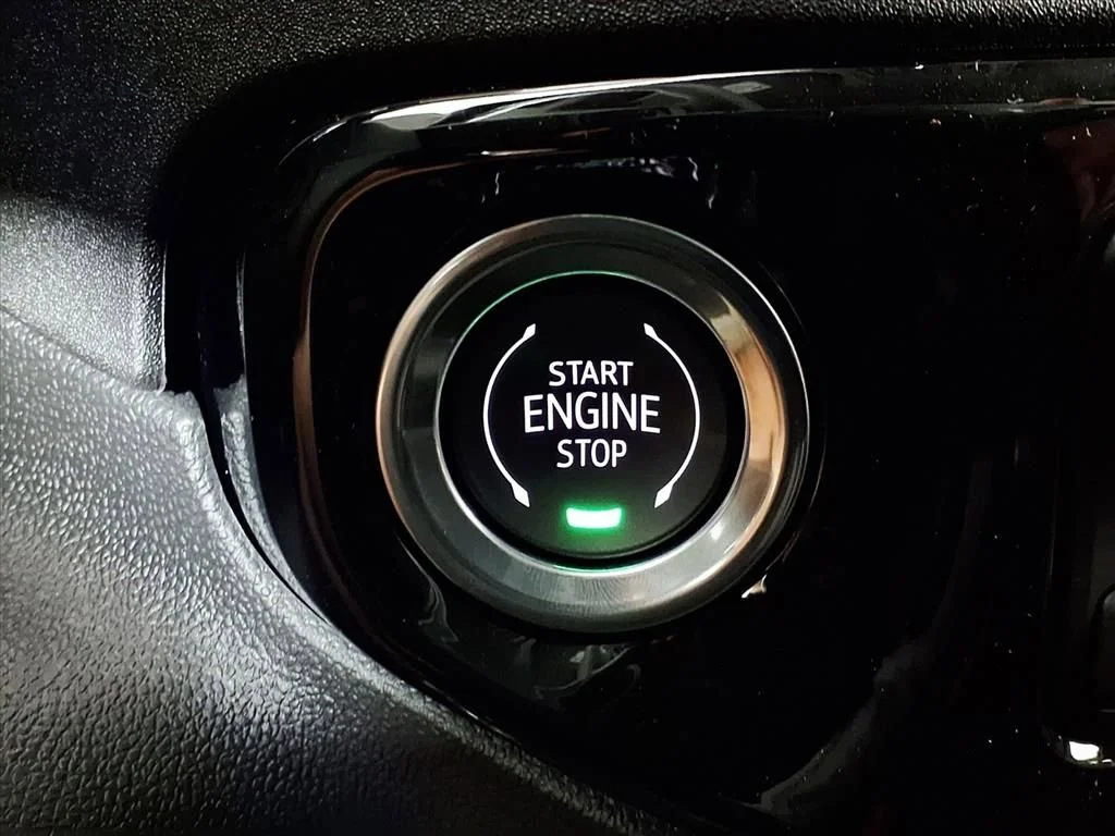 New 2026 Summit White GMC Elevation image 48