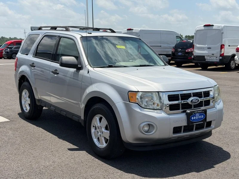 Used 2012 Ingot Silver Metallic Ford XLT image 3
