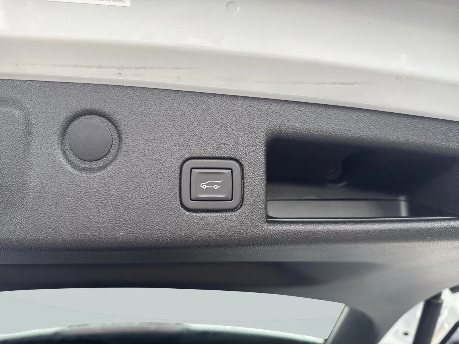 Used 2023 SUMMIT WHITE Chevrolet LT image 36