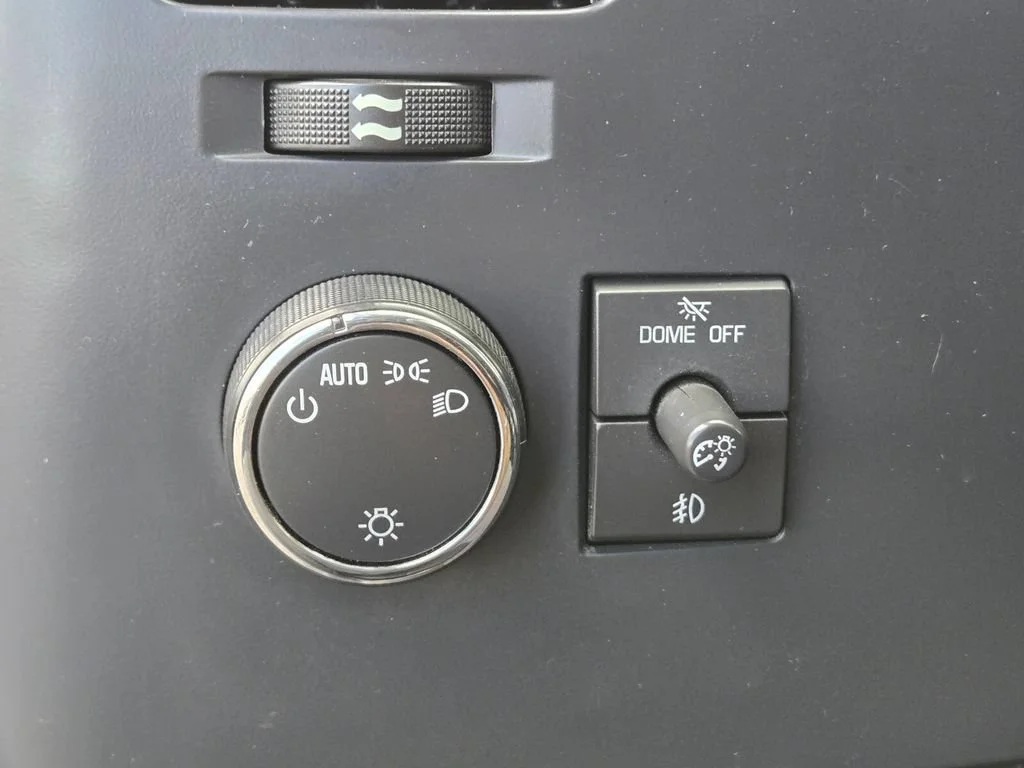 Used 2008 GRAYSTONE METALLIC Chevrolet LT w/1LT image 21