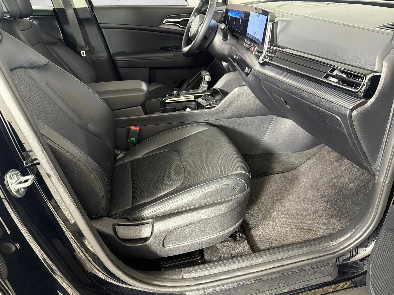 Used 2025 Blue Kia SX image 15