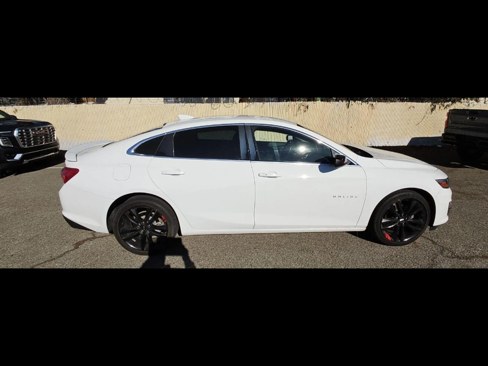 Used 2021 SUMMIT WHITE Chevrolet LT image 19