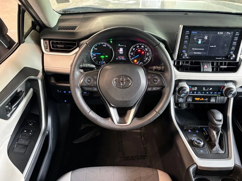 Used 2021 Silver Sky Metallic Toyota XLE image 15
