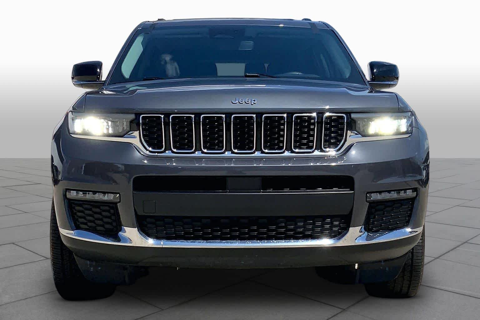 Used 2021 Baltic Gray Metallic Clearcoat Jeep Limited image 4
