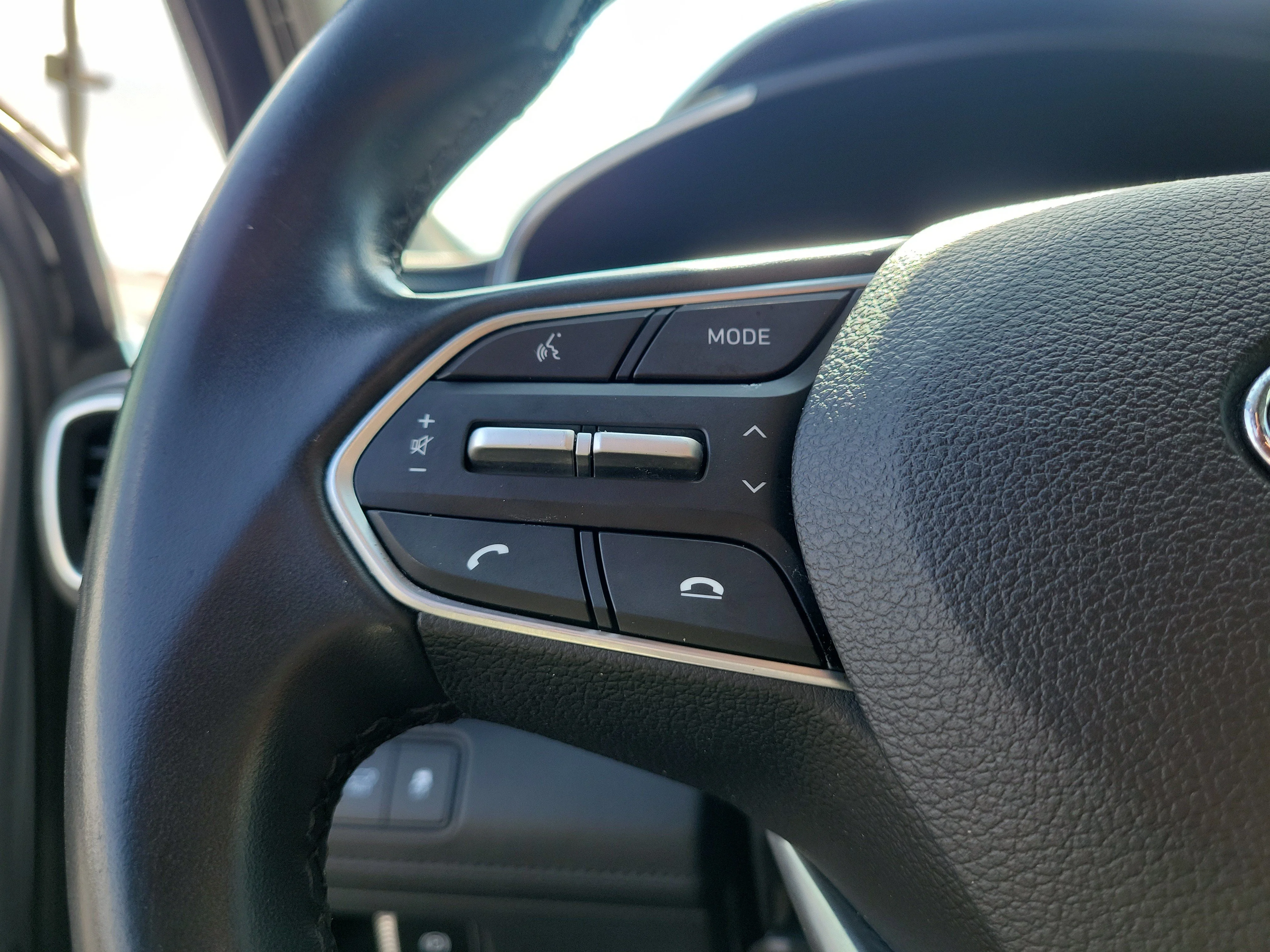Used 2021 Shimmering Silver Hyundai SEL image 19
