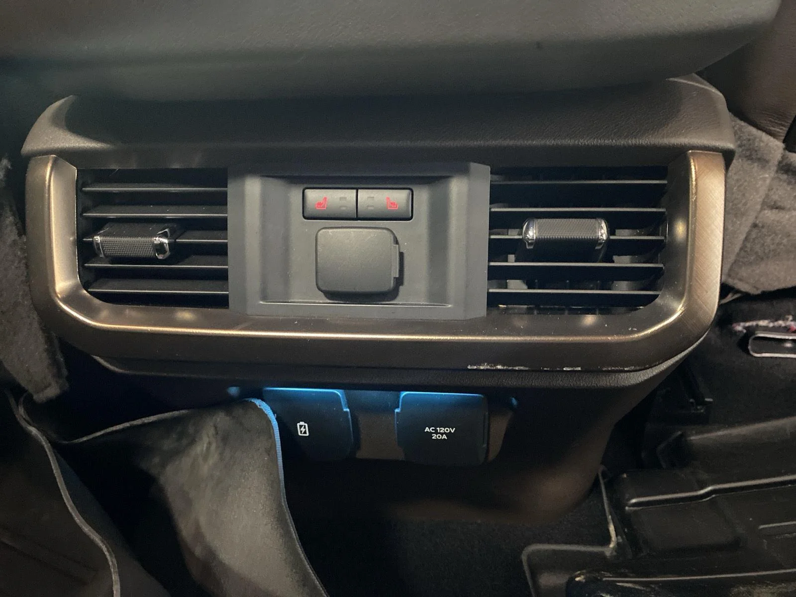 Used 2024 Black Metallic Ford King Ranch image 23