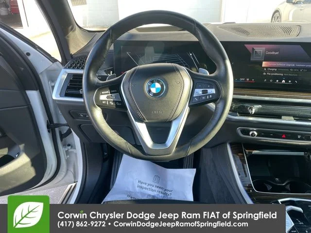 Used 2025 White BMW xDrive50e image 21