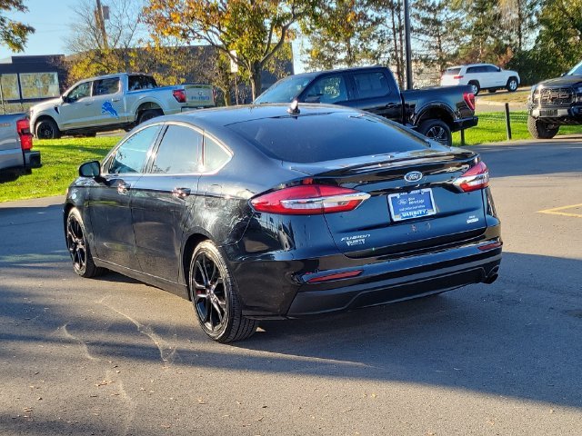 Used 2020 Black Metallic Ford SE image 5