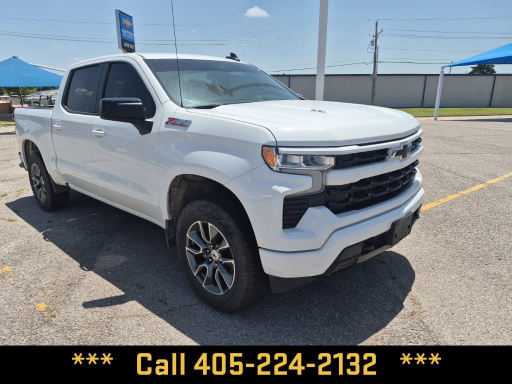 Used 2024 Summit White Chevrolet RST image 16