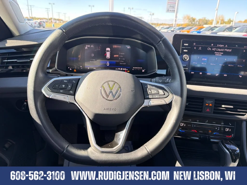 Used 2025 Gray Volkswagen 1.5T SE image 14