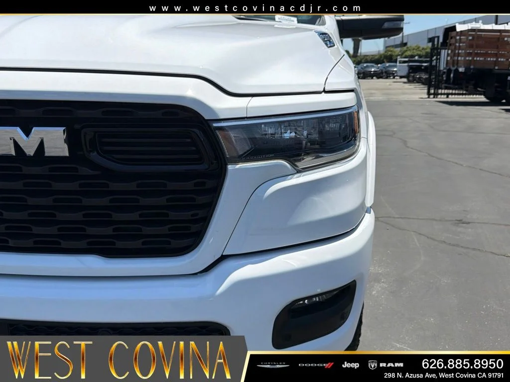 Used 2025 White Ram Big Horn/Lone Star image 14