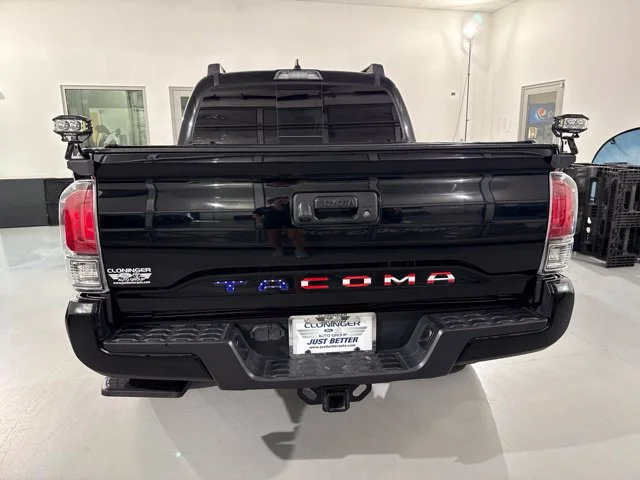 Used 2022 Black Toyota SR5 image 7