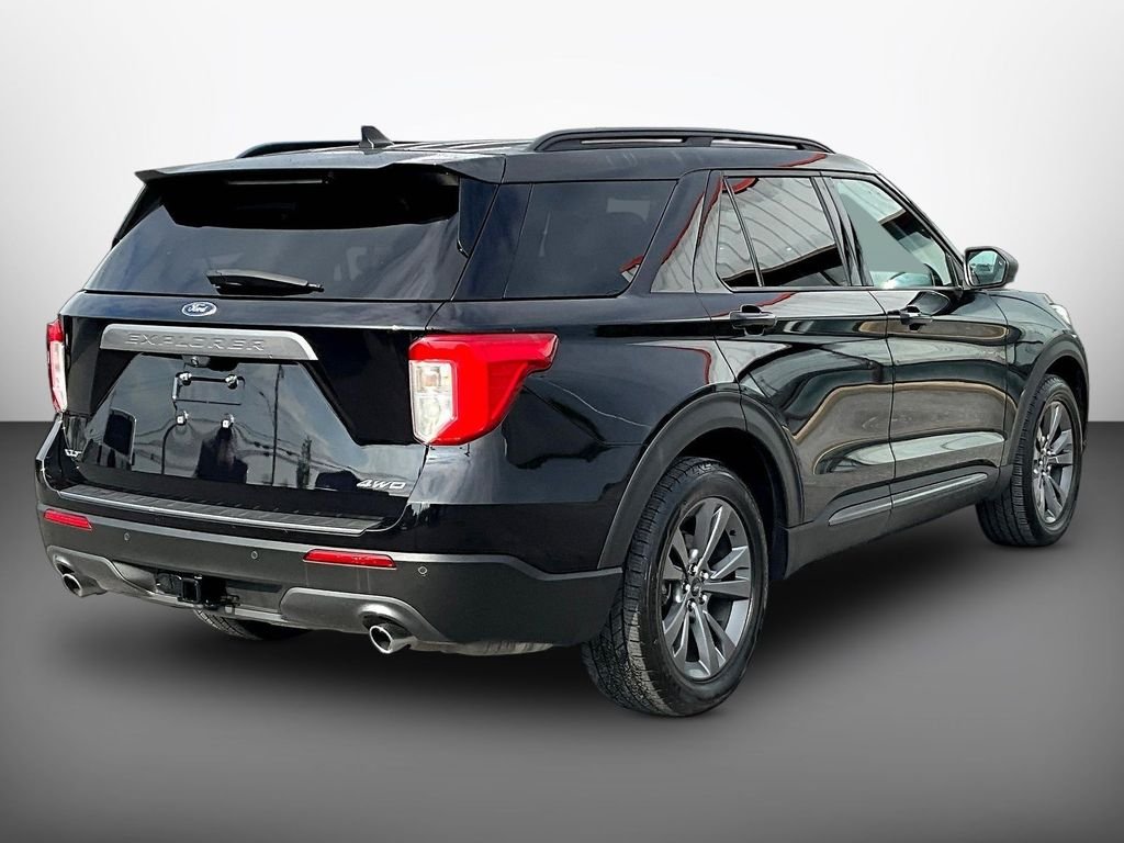 Used 2021 Black Ford XLT image 6