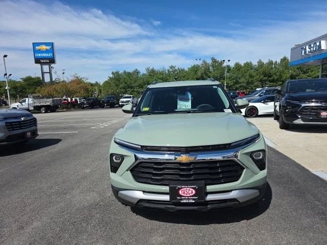 Used 2026 Green Chevrolet LT image 8