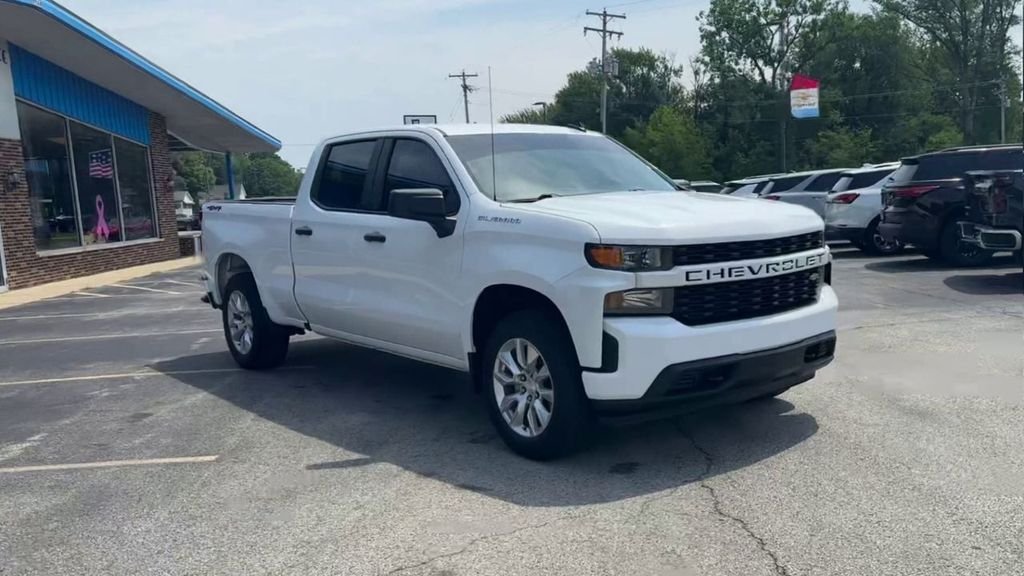 Used 2020 White Chevrolet Custom image 3