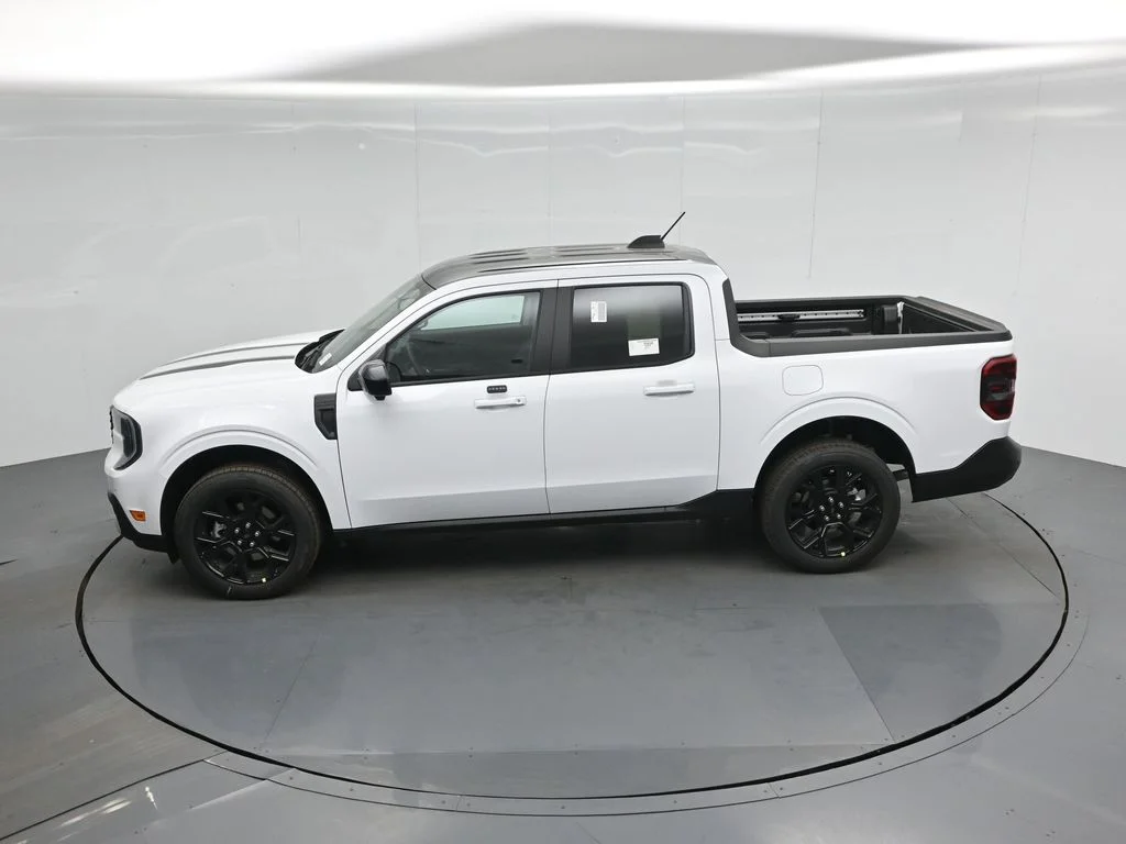 New 2026 Oxford White Ford Lariat image 43