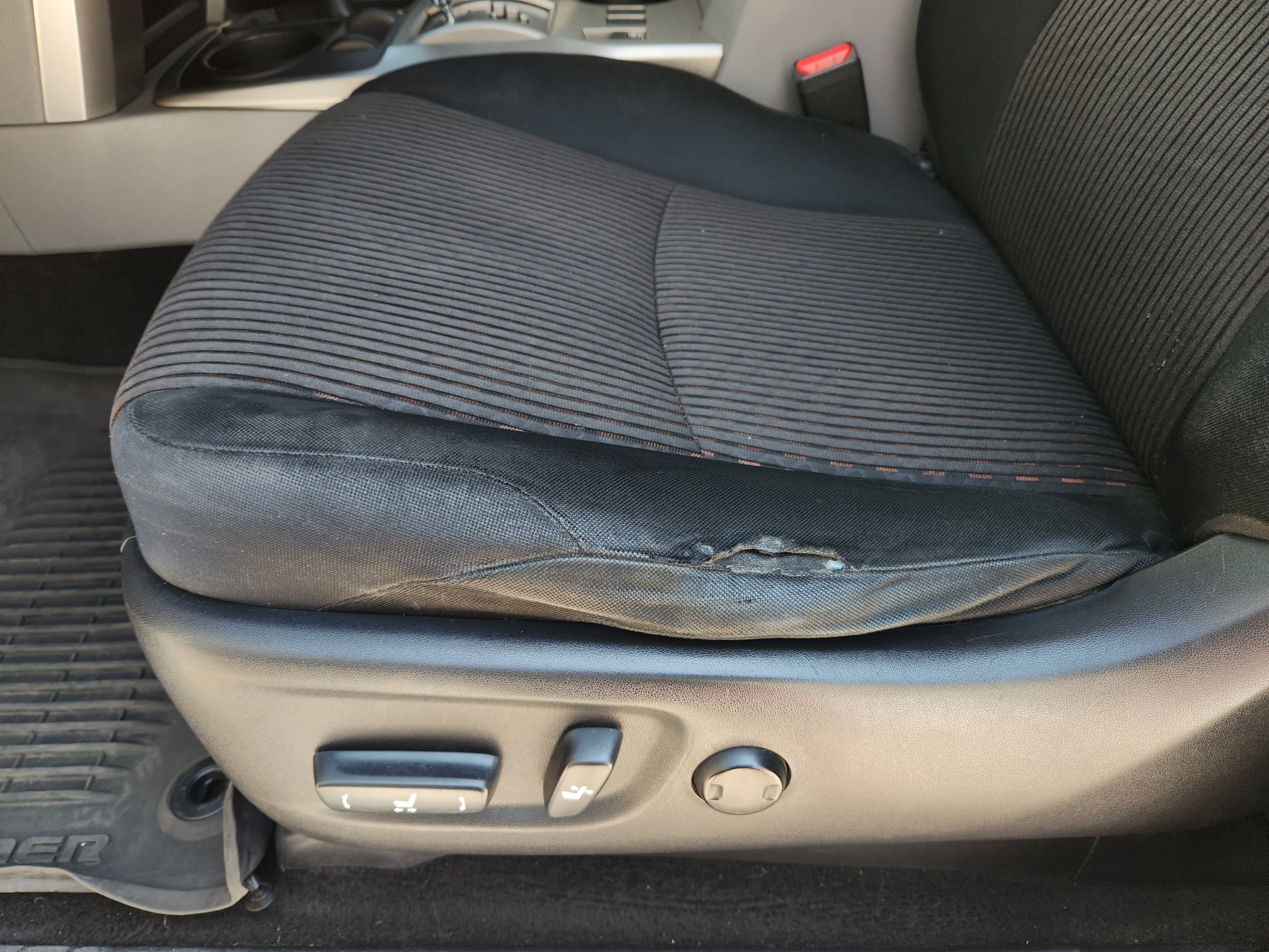 Used 2012 Blizzard Pearl Toyota SR5 image 23