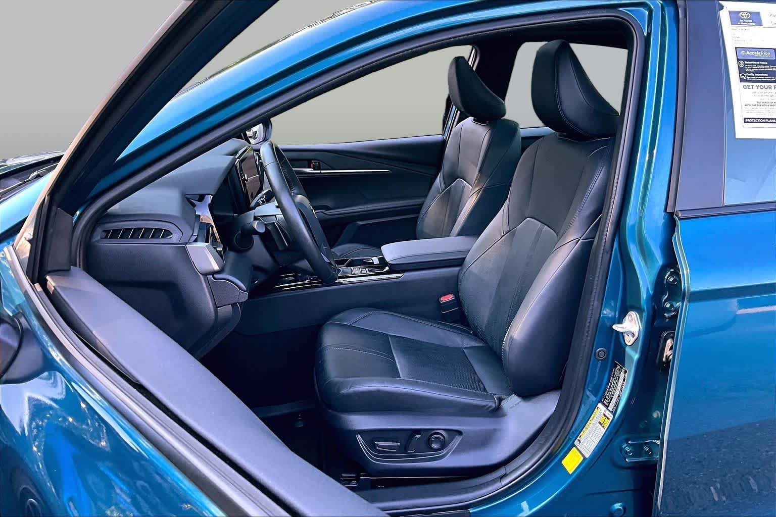 Used 2025 Ocean Gem Toyota XSE image 9
