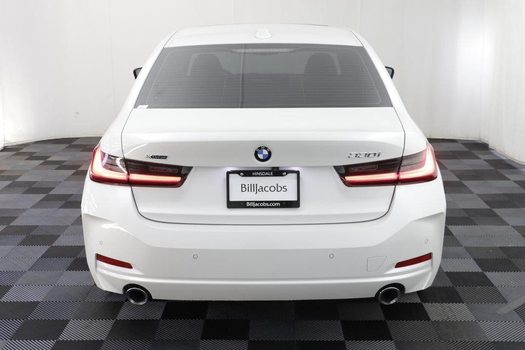 2024 BMW 3 Series 330i - Photo 16