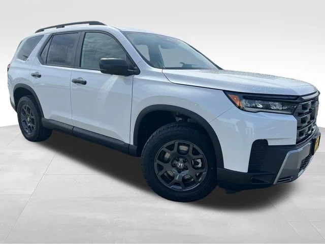 2026 Honda Pilot TrailSport AWD's photo