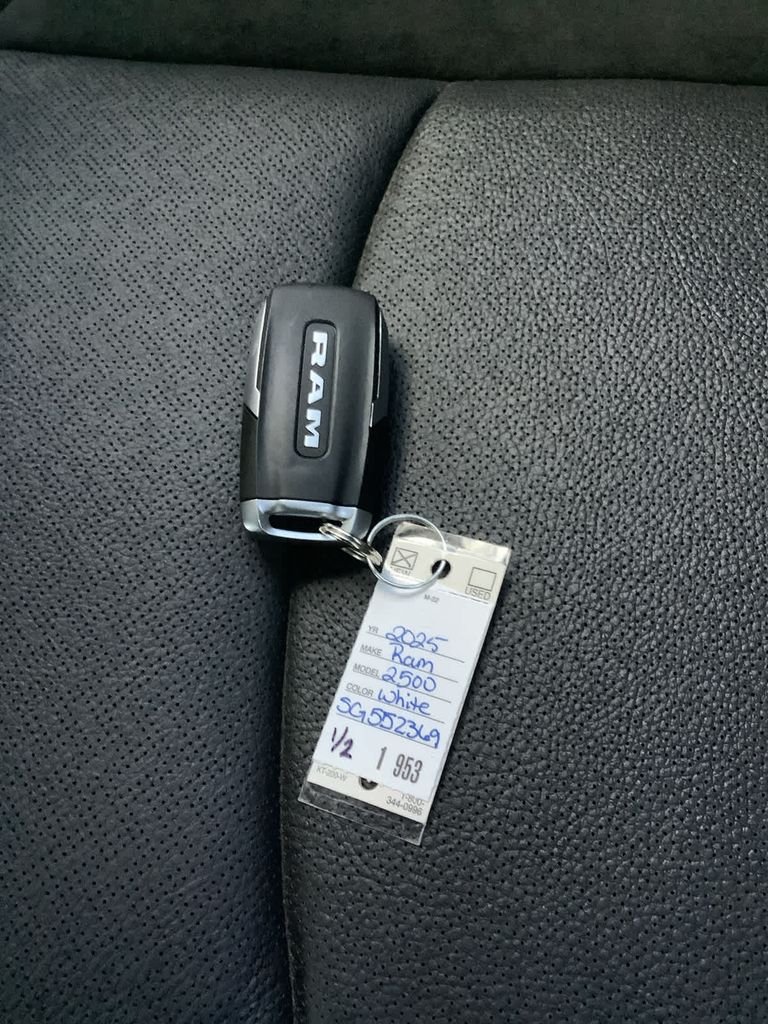 2025 RAM 2500 Laramie - Photo 39