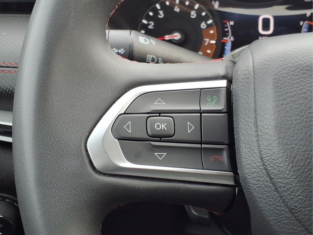 Used 2025 White Jeep Trailhawk 4x4 image 16