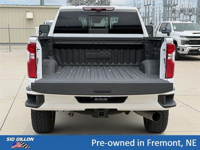 Used 2024 Summit White Chevrolet High Country image 5