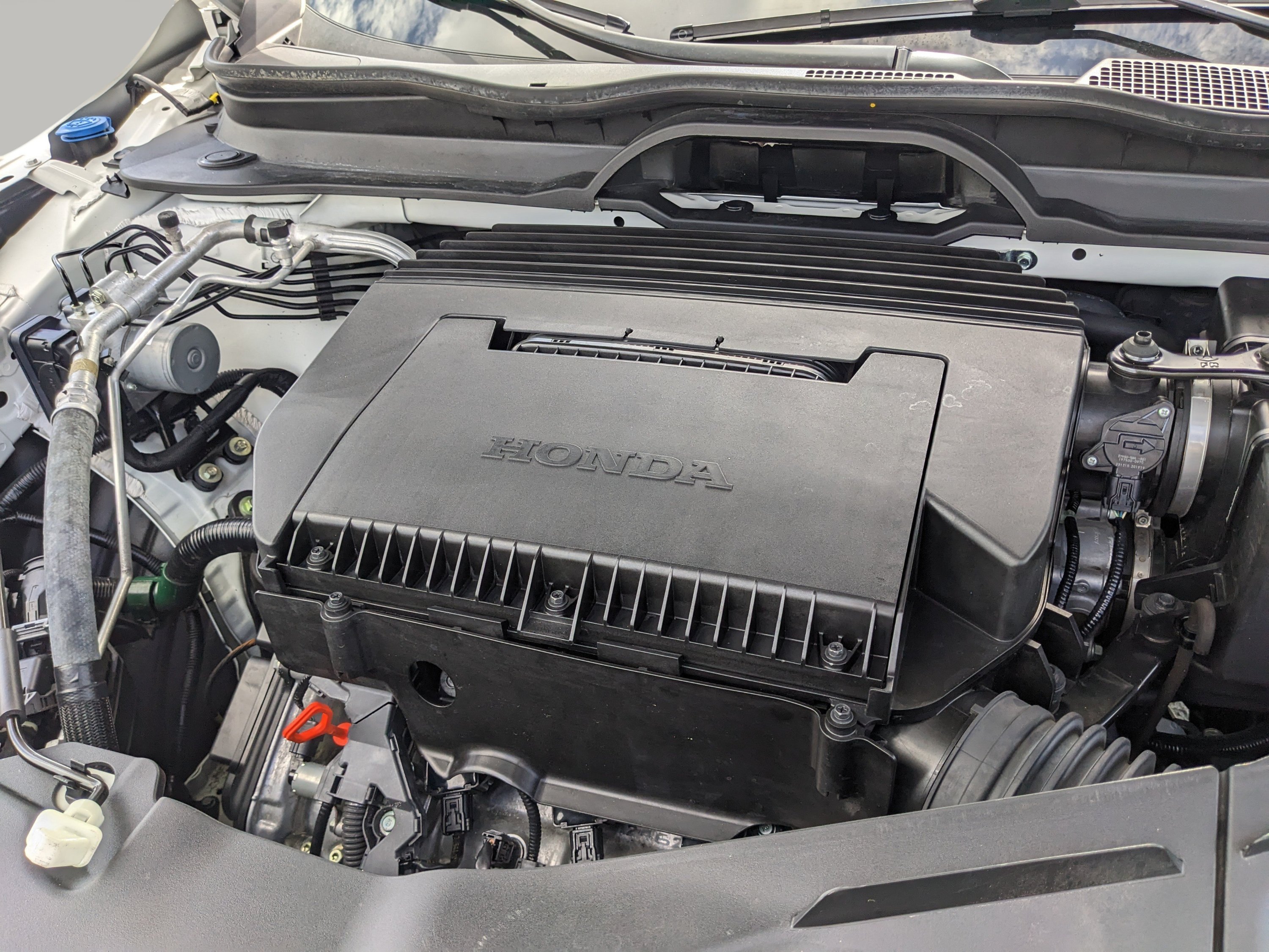 Certified Used 2025 Platinum White Honda Touring image 8