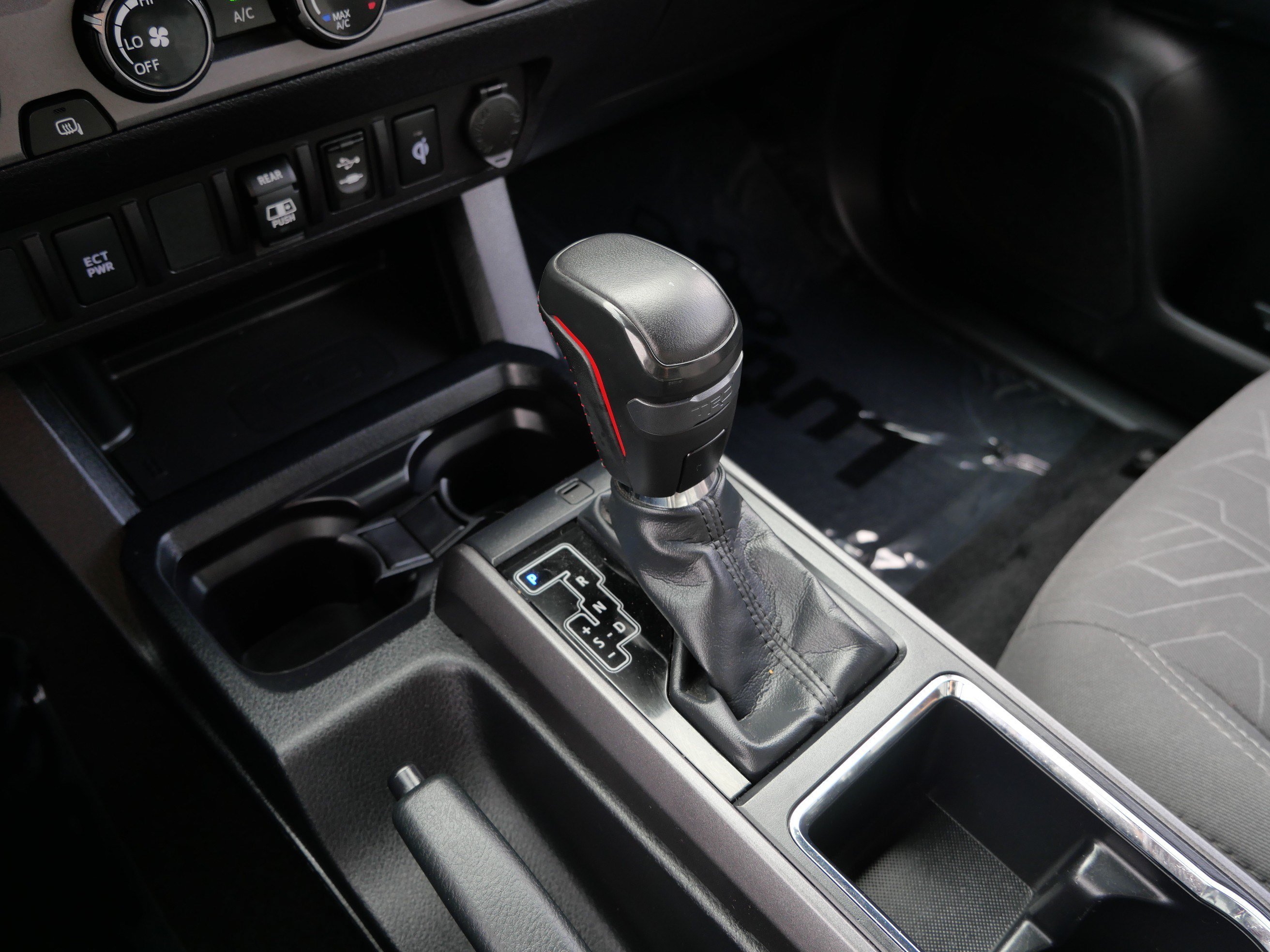 Used 2018 Magnetic Gray Metallic Toyota SR5 image 24