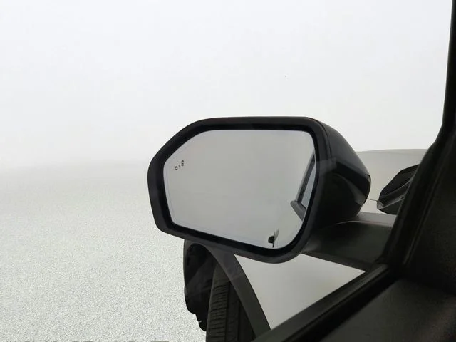 New 2026 Star White Metallic Tri-Coat Ford Platinum™ image 45