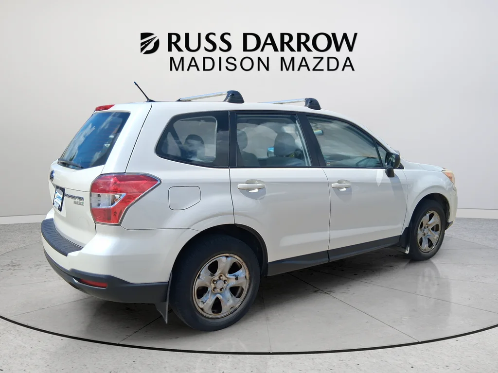 Used 2014 White Subaru 2.5i image 5