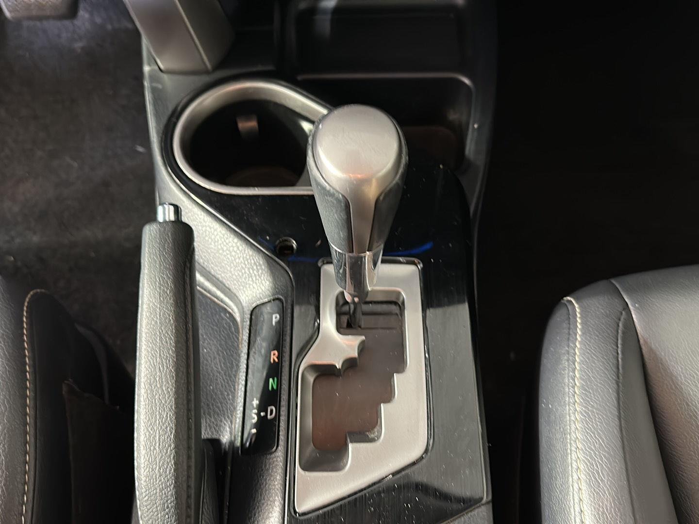 Used 2018 Pearl Toyota Limited image 20