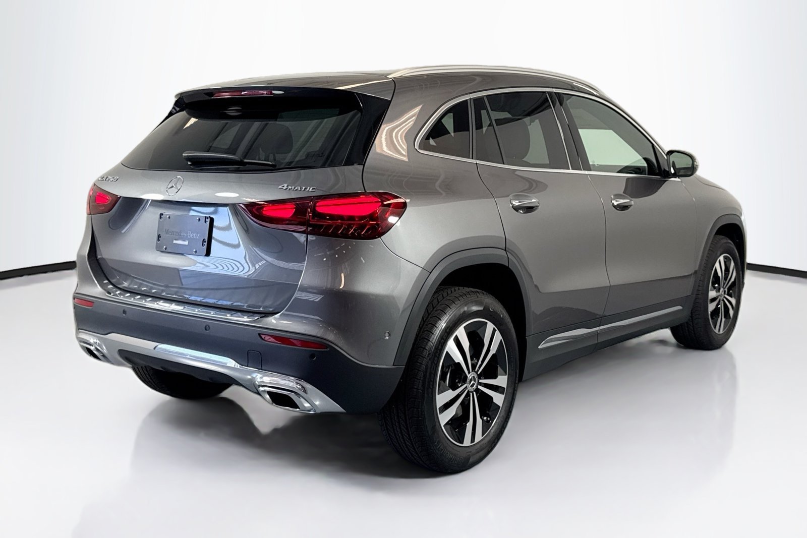 New 2026 Mountain Grey Metallic Mercedes-Benz GLA 250 image 5