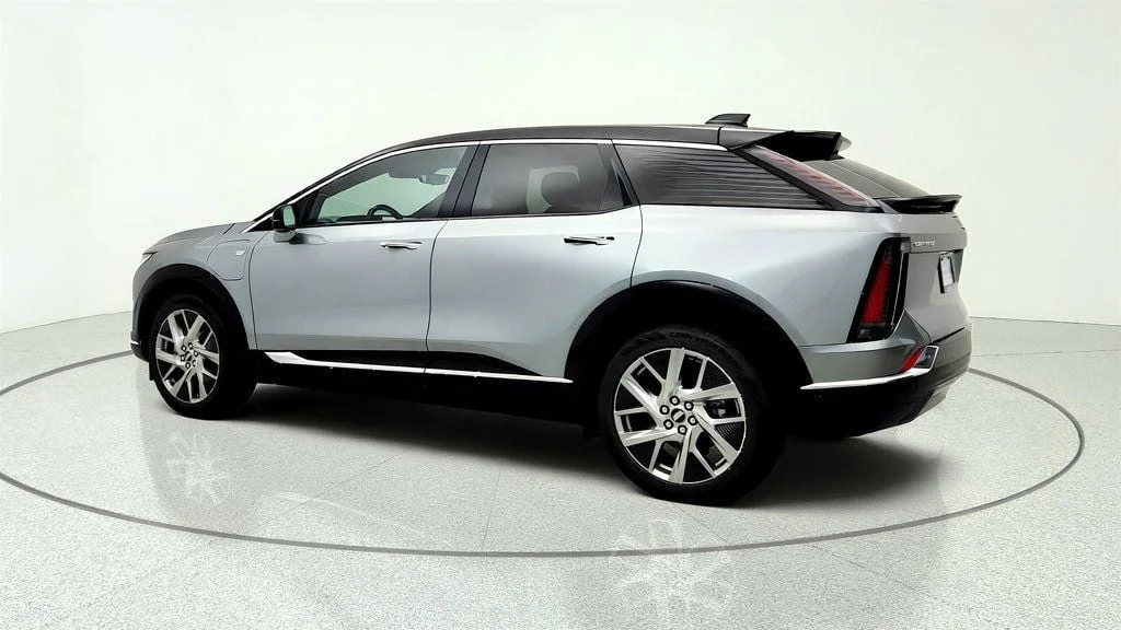 Used 2026 Argent Silver Metallic Cadillac 4dr Premium Luxury image 7