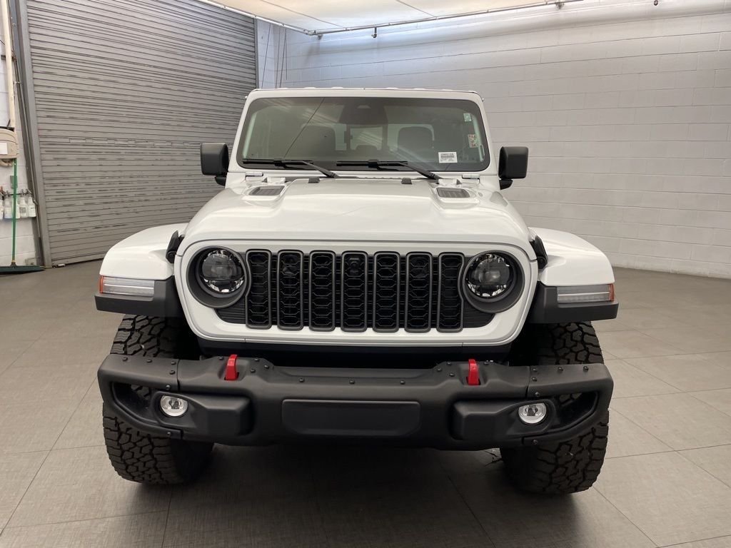 New 2026 Bright White Clear-Coat Exterior Paint Jeep Rubicon X image 6