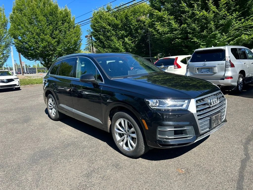 Used 2019 Night Black Audi 55 Premium image 2